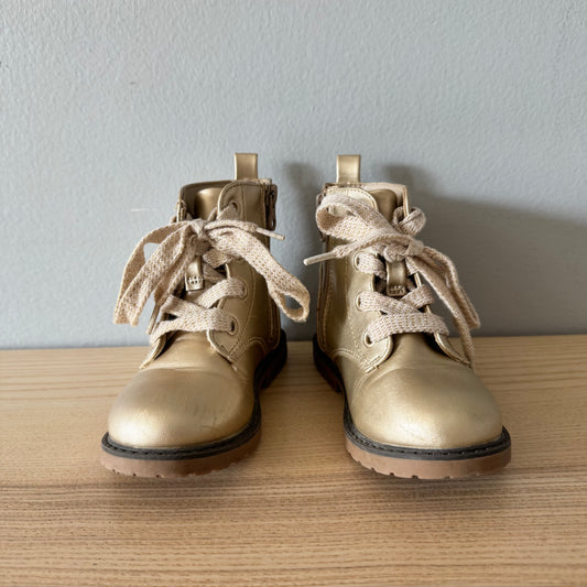 Cat & Jack / Gold boots / US9