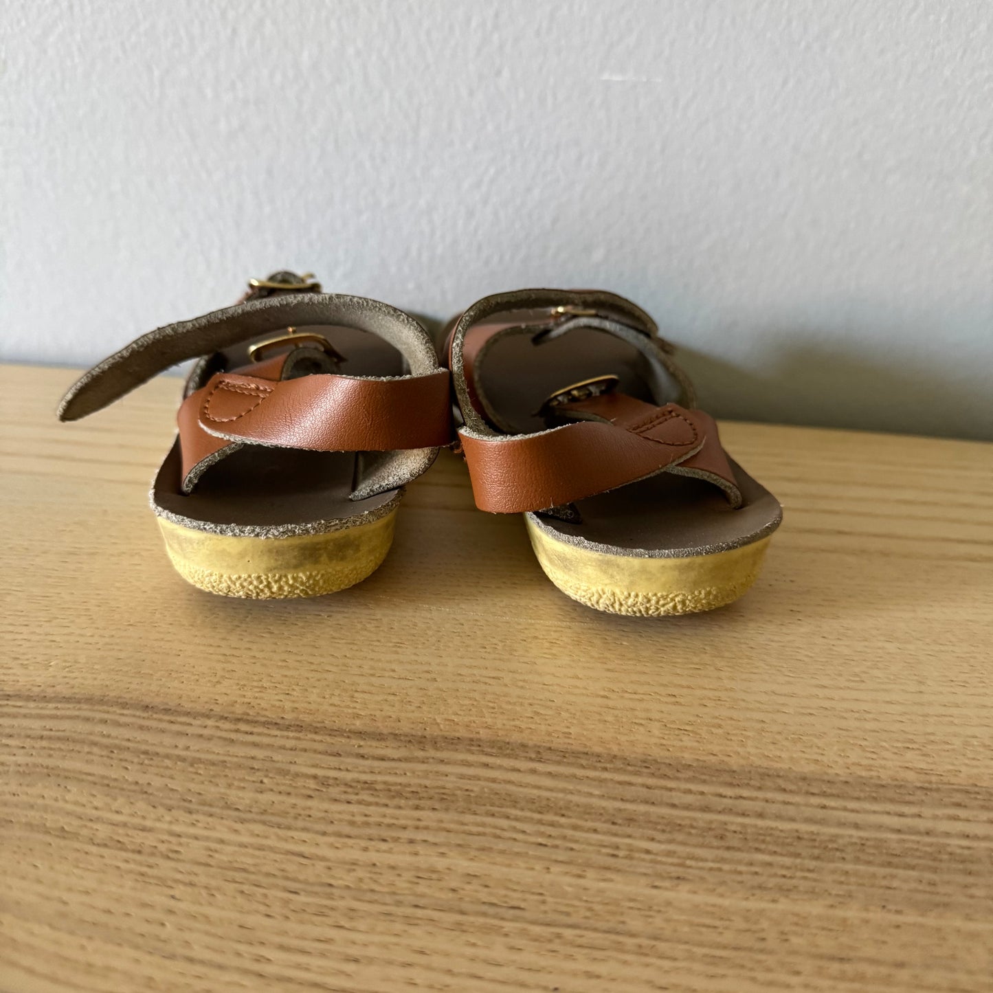 Salt Water / Sandals / US7