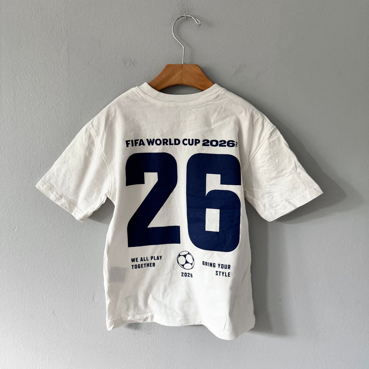 H&M / FIFA worldcup T-shirt / 4-6Y