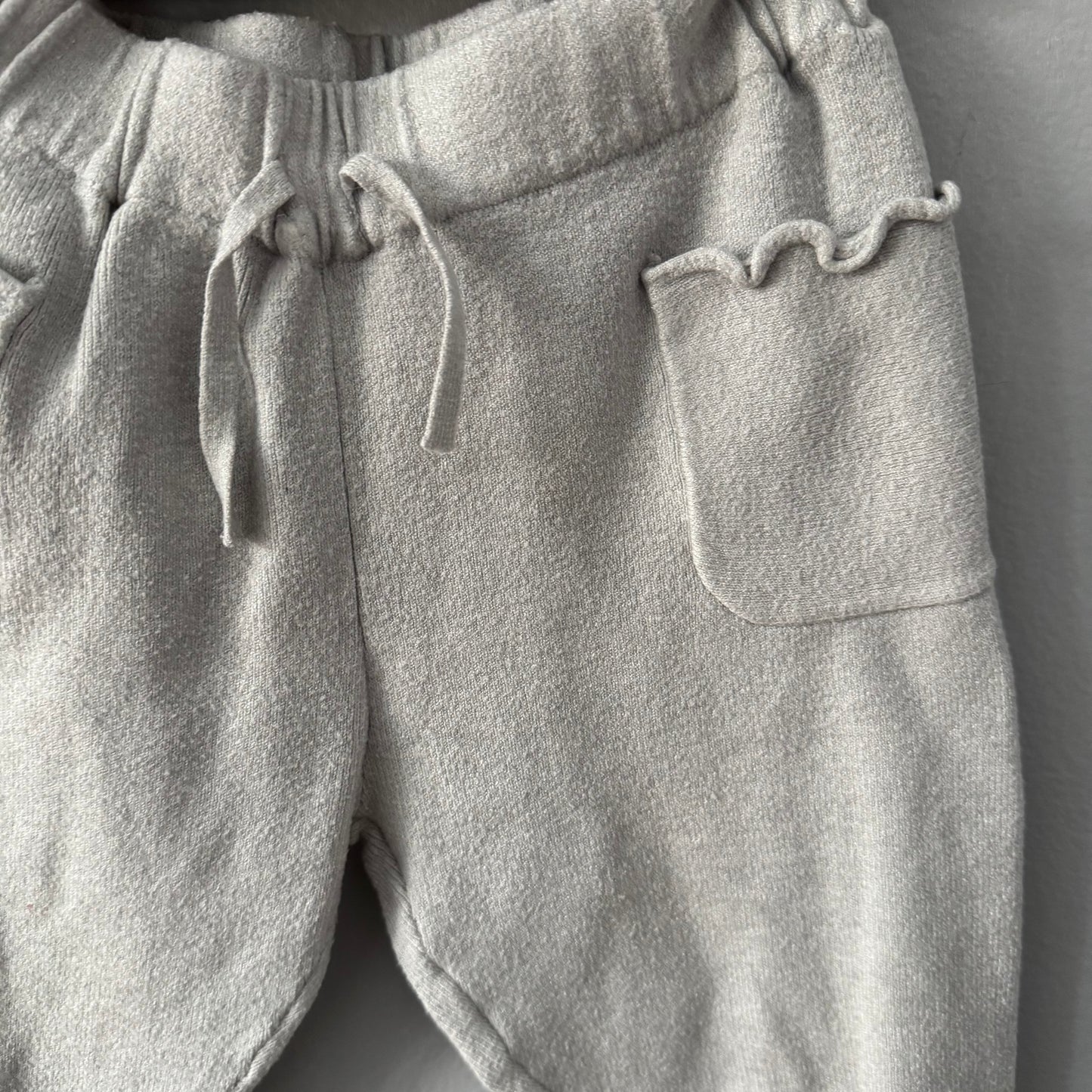 Zara / Light grey knit pants / 3-4Y