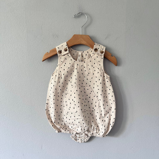 Rylee + Cru / Ivory x black bobble romper / 3-6M