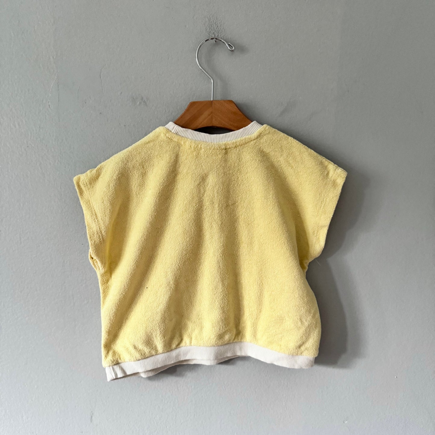 Zara / Light yellow pile shirts / 3Y