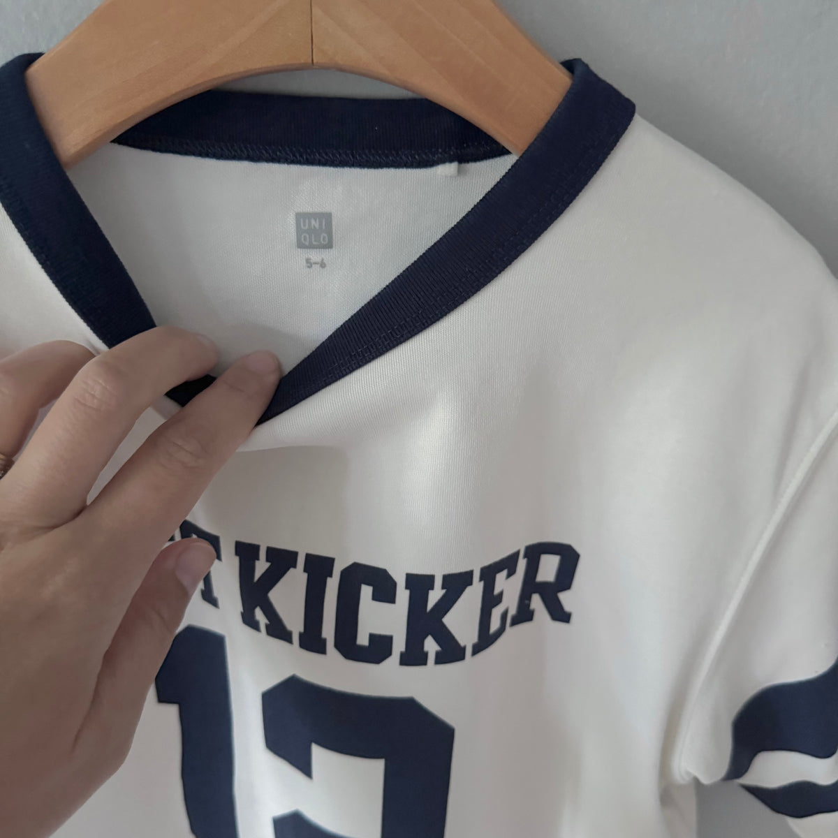 Uniqlo / Best kicker T-shirt / 5-6Y
