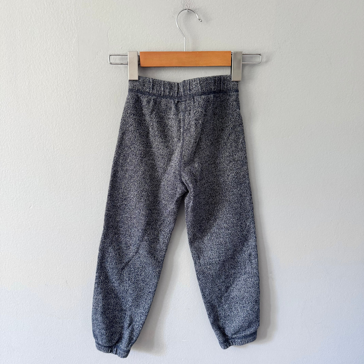 Roots / Navy salt and pepper sweatpants / 5T
