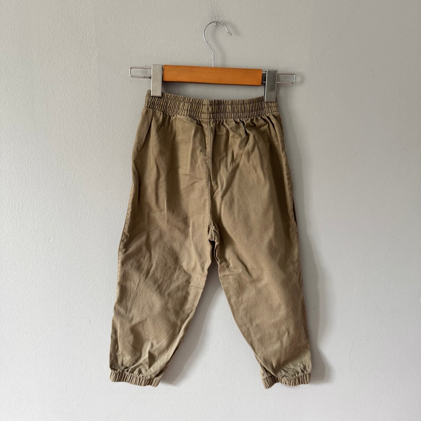 H&M / Brown/khaki chino pants / 3-4Y