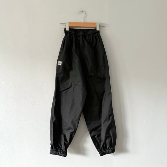 Mec / Black rain pants / 10Y