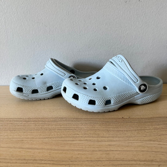 Crocs / Sandals / US12