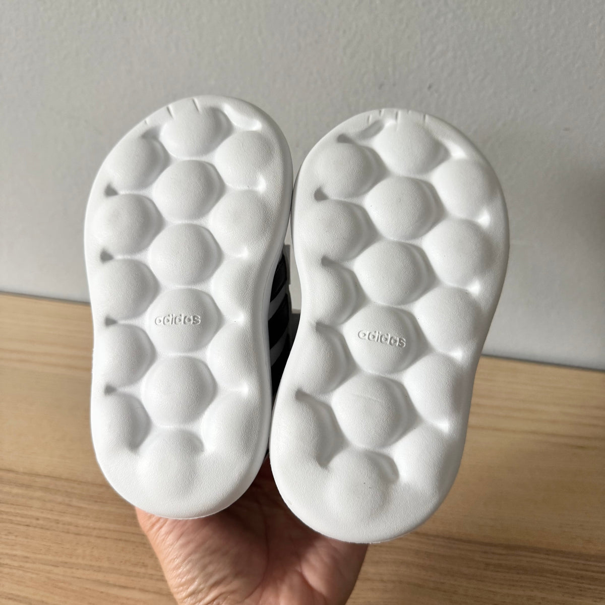 Adidas / Sneaker / US8