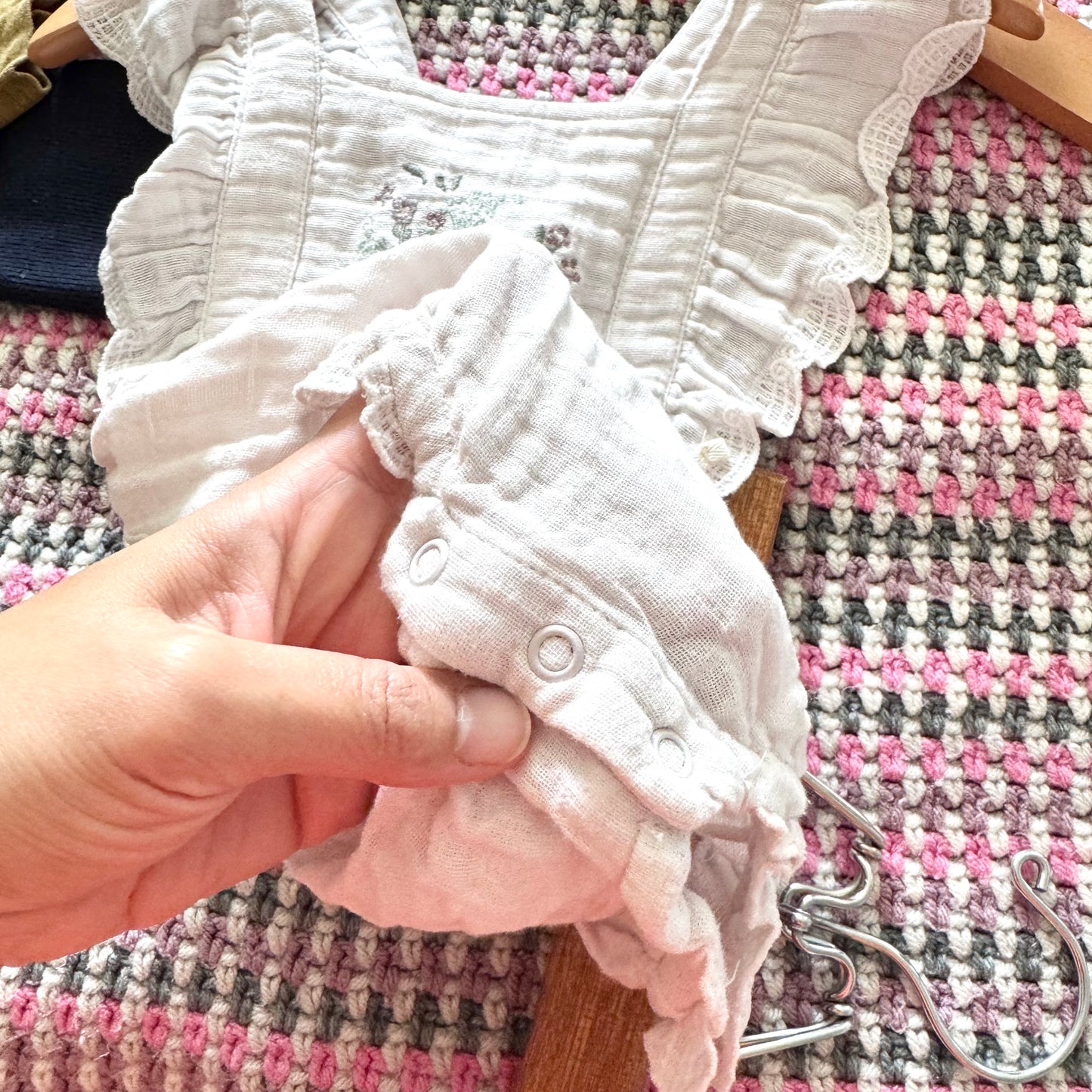 Jamie Kay / White muslin bubble romper / 6-12M