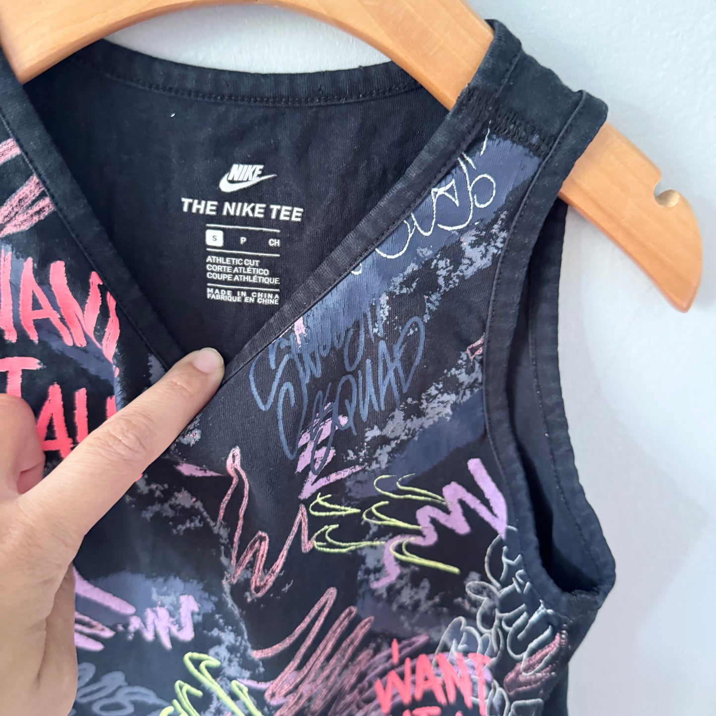 Nike / Black x colourful tank top / 7-8Y