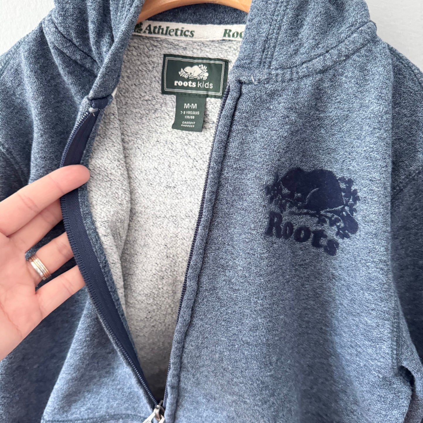 Roots / Navy salt and pepper zip up hoodie / 7-8Y
