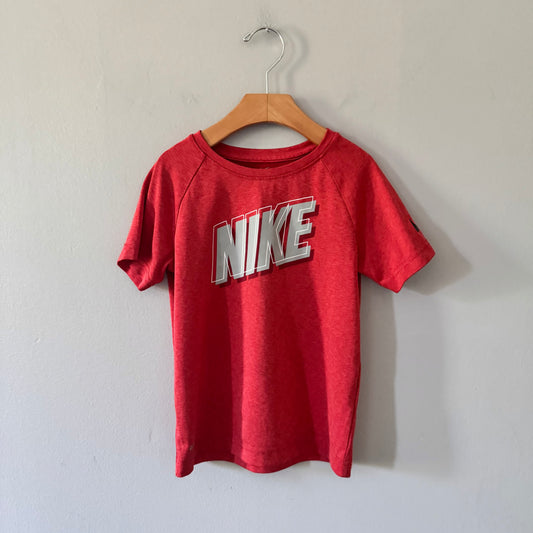 Nike / Red Dri-Fit / 5-6Y