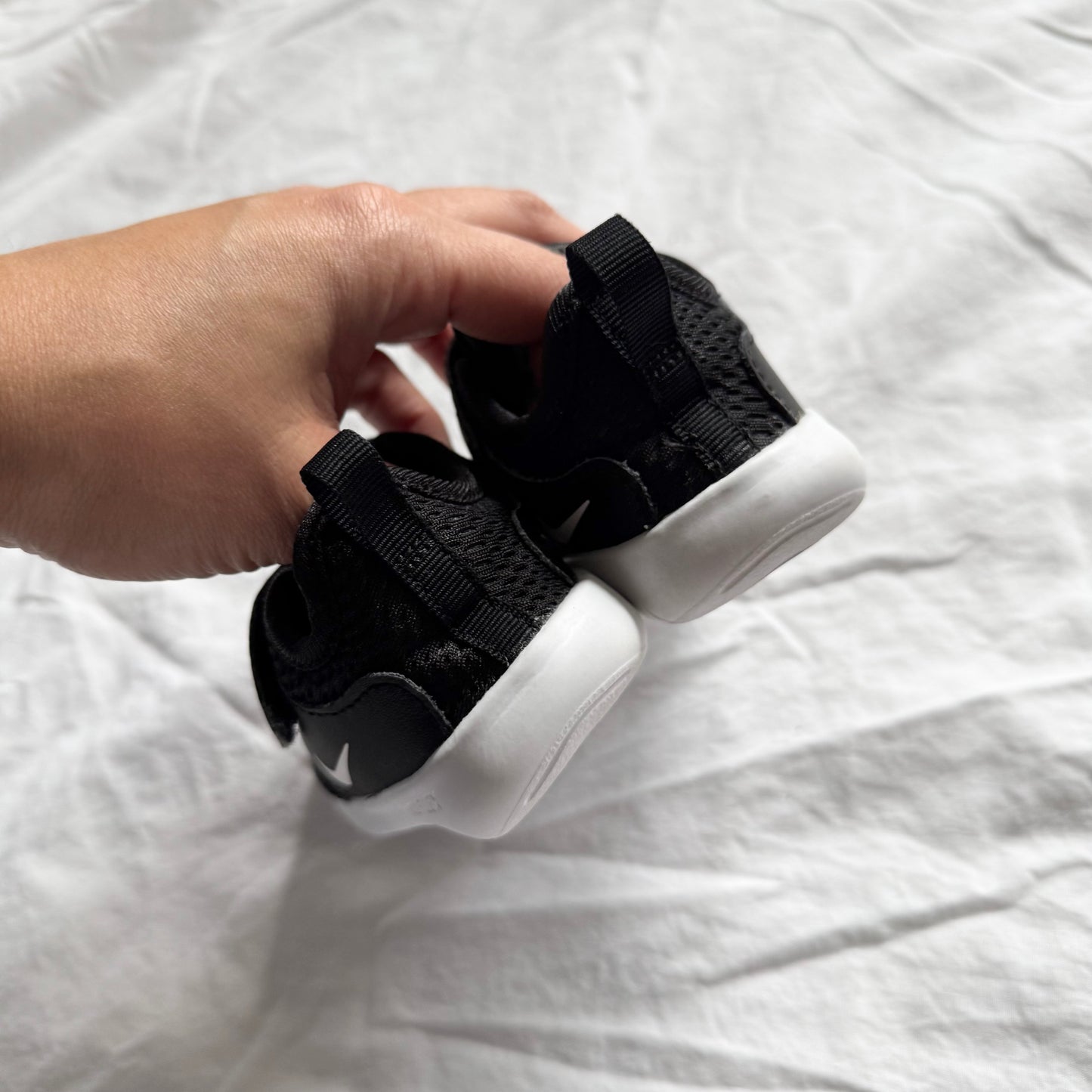 Nike / Running Shoes / US5