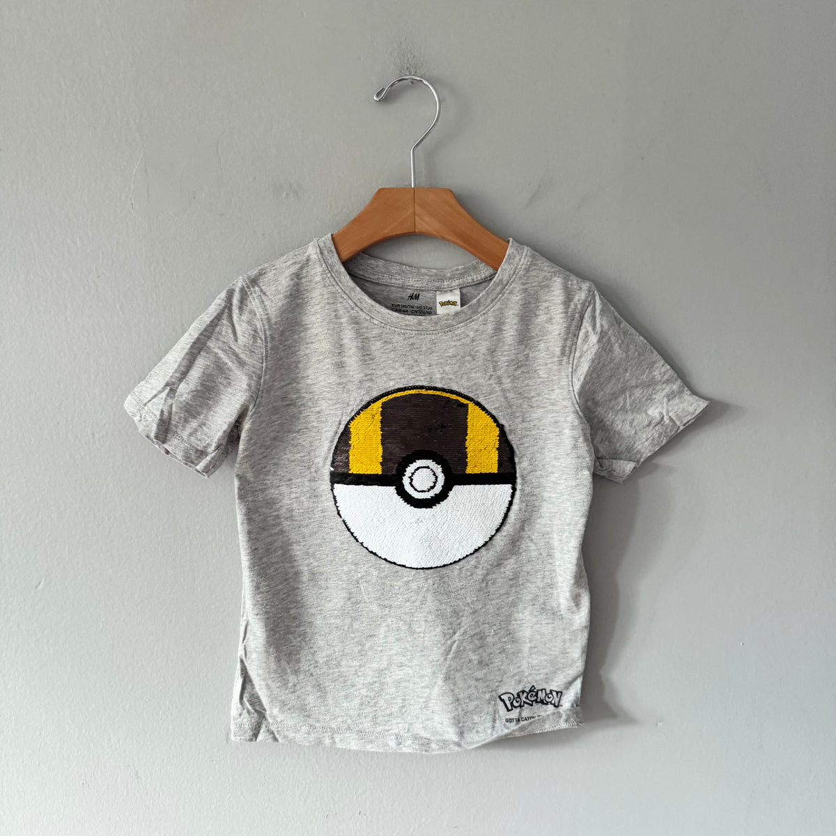 H&M x Pokemon / Light grey T-shirt / 4-6Y