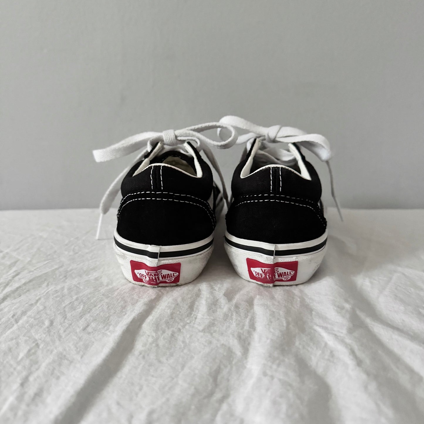 Vans / Shoes / US12