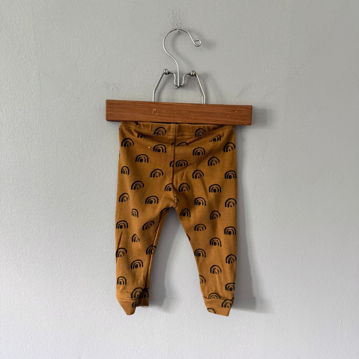 Little & Lively / Brown leggings / 3-6M