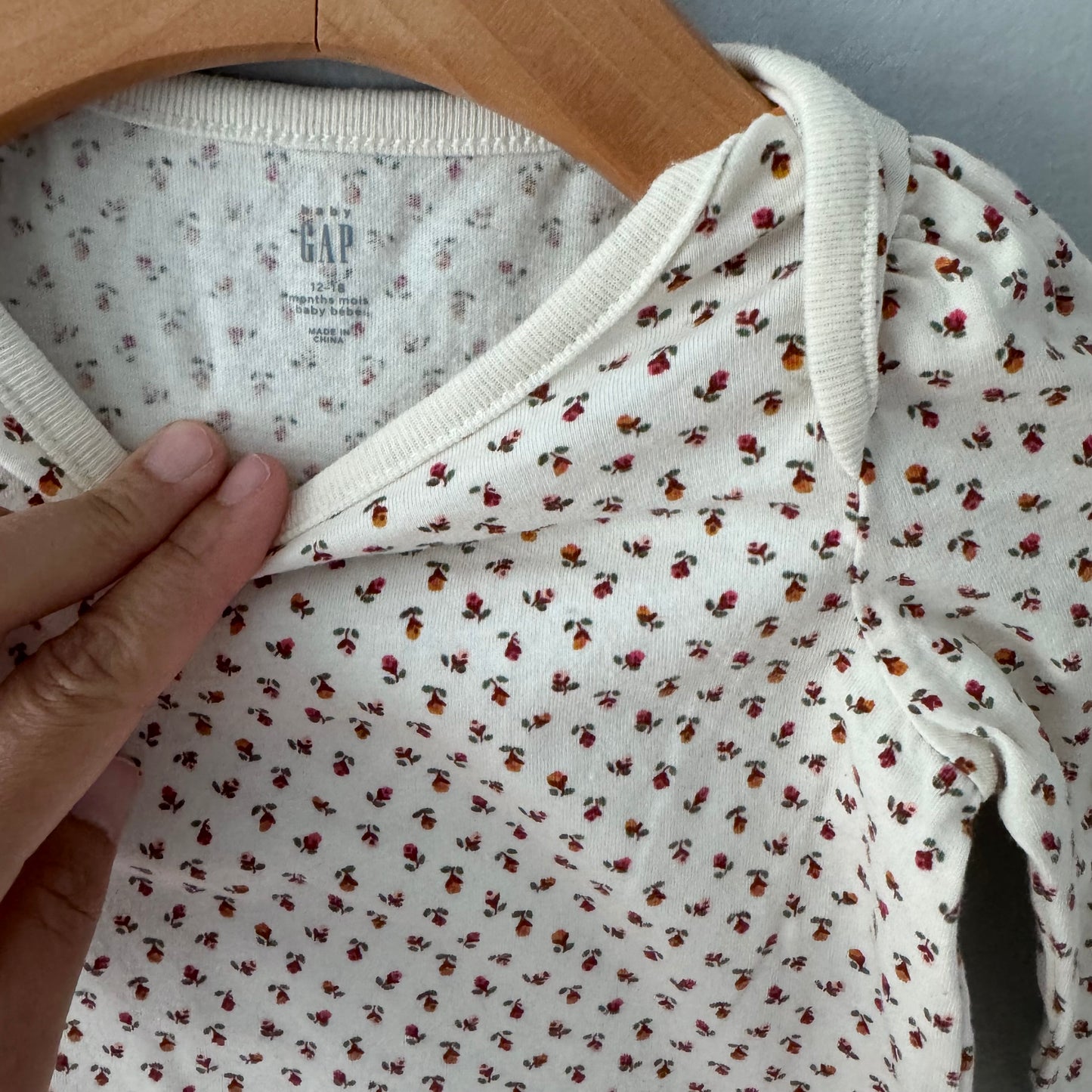 Gap / White x rose romper / 12-18M