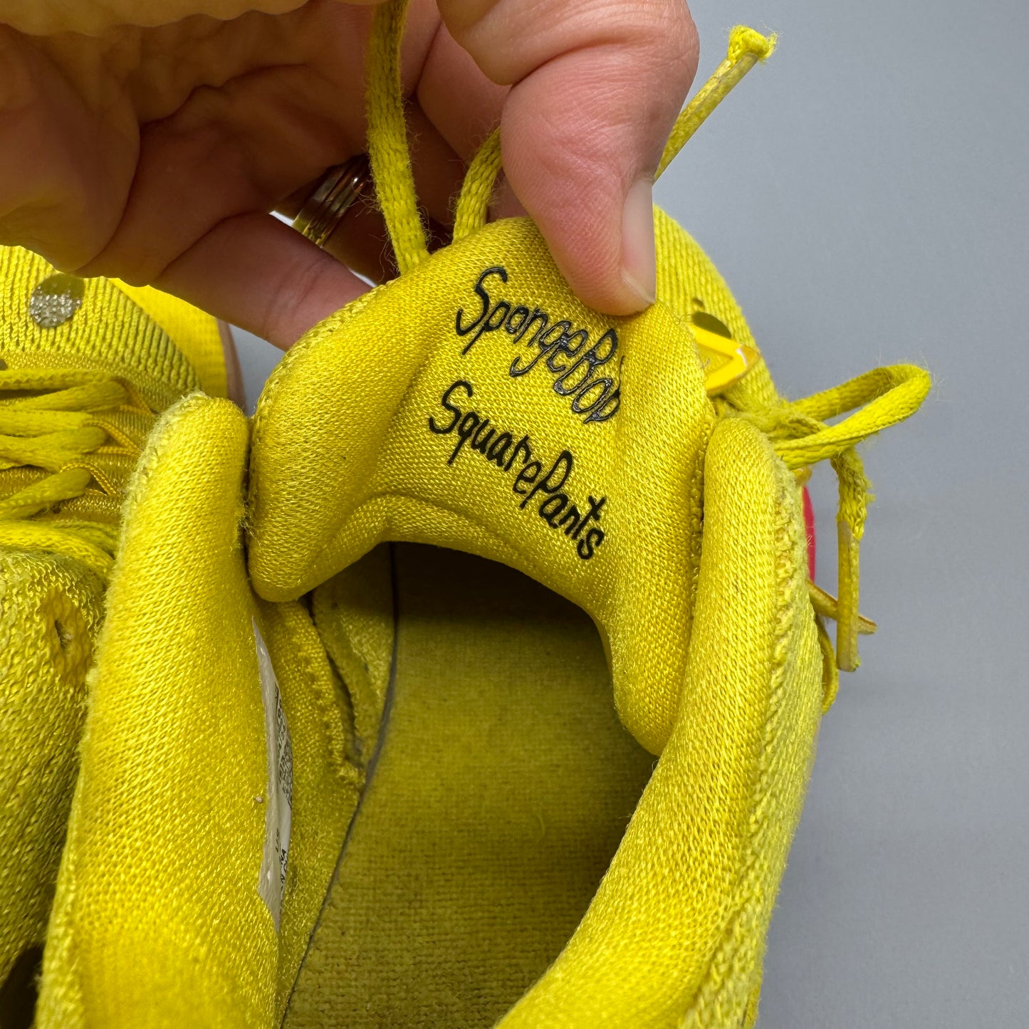 [Extremely Rare - Dead Stock] Nike / Kyrie 5 Spongebob / Running Shoes / US13