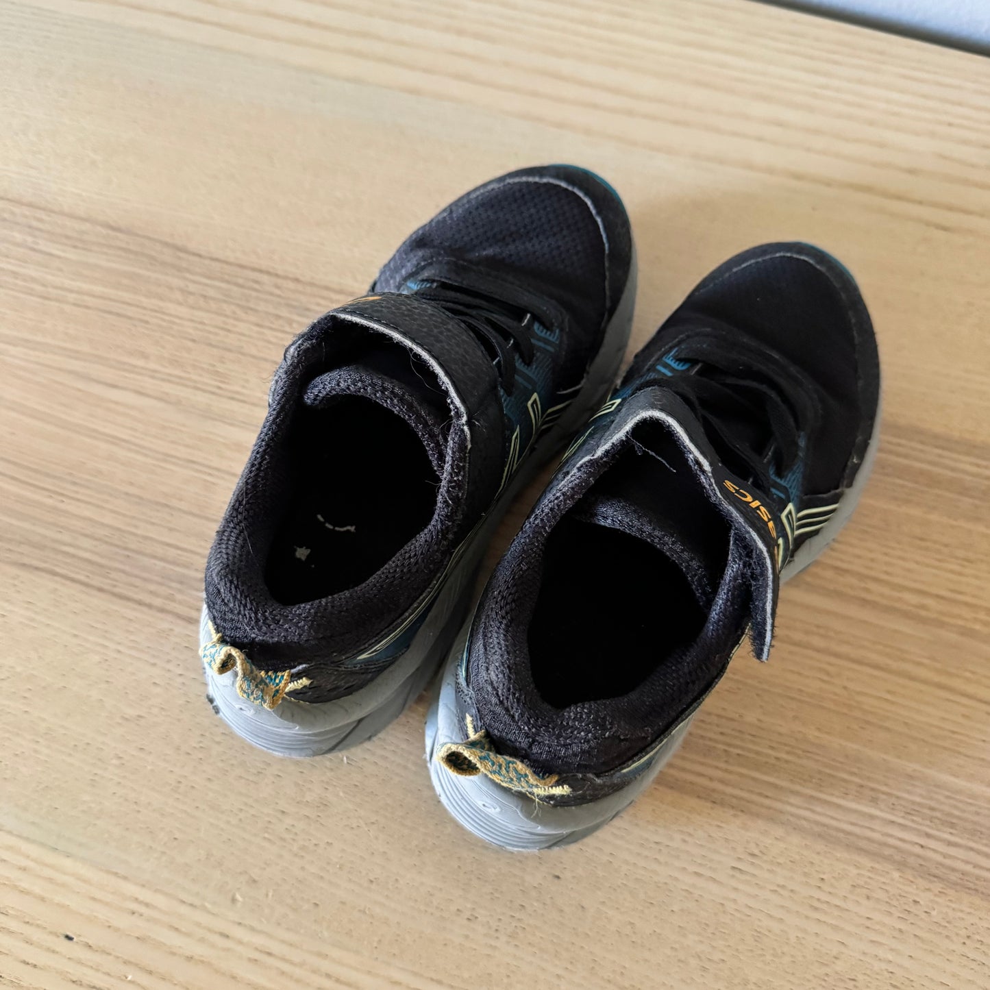 Asics / Sneaker / US11