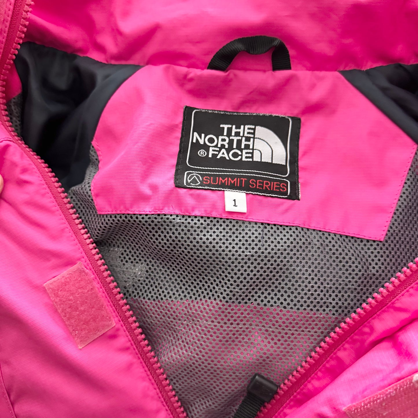 The North Face / Coupe-vent rose et gris / 1 an (Convient à un enfant de 2 ans)