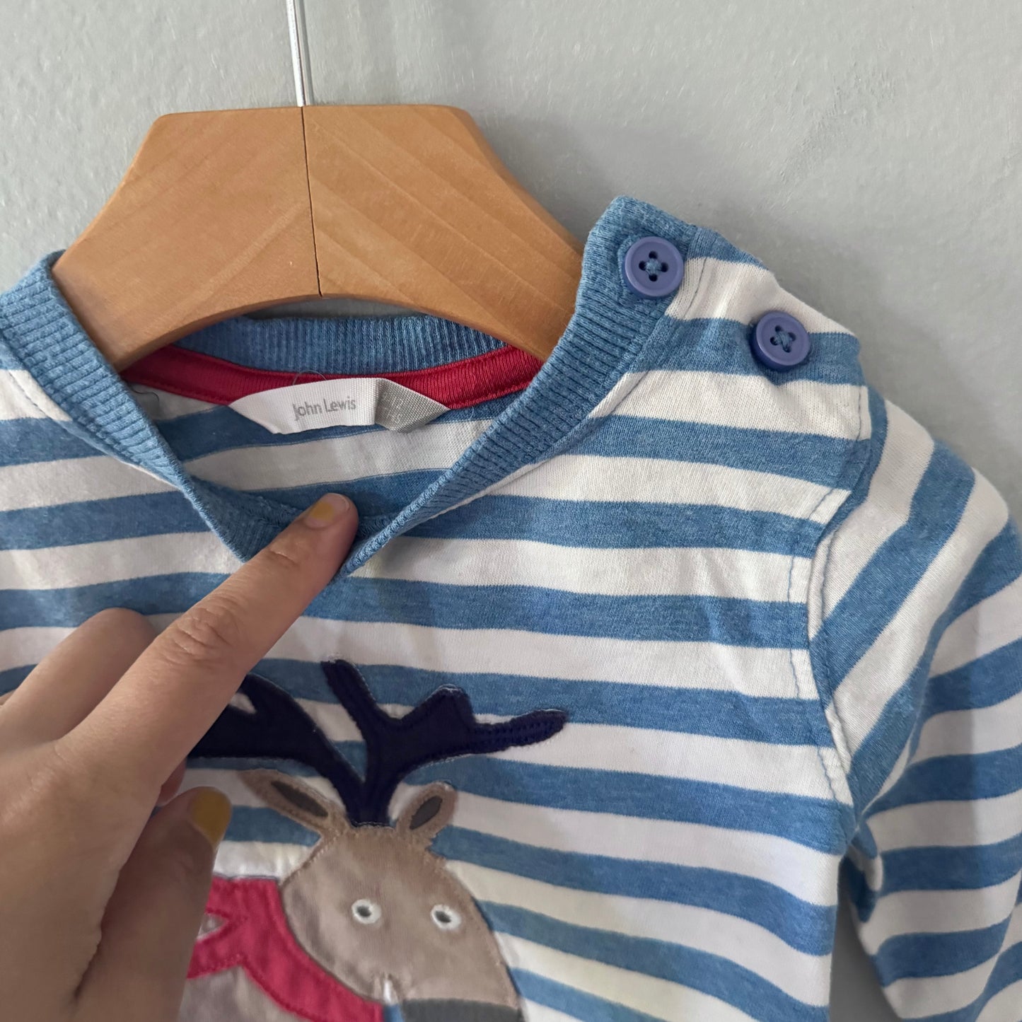 John Lewis / White blue stripe long sleeve / 9-12M