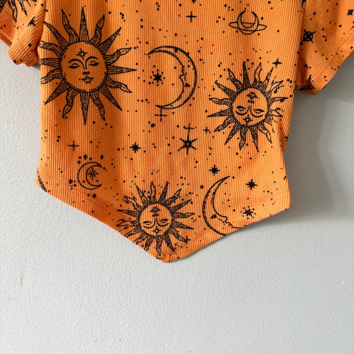 Streetwear Society / Orange x moon & sun top / 6-8Y