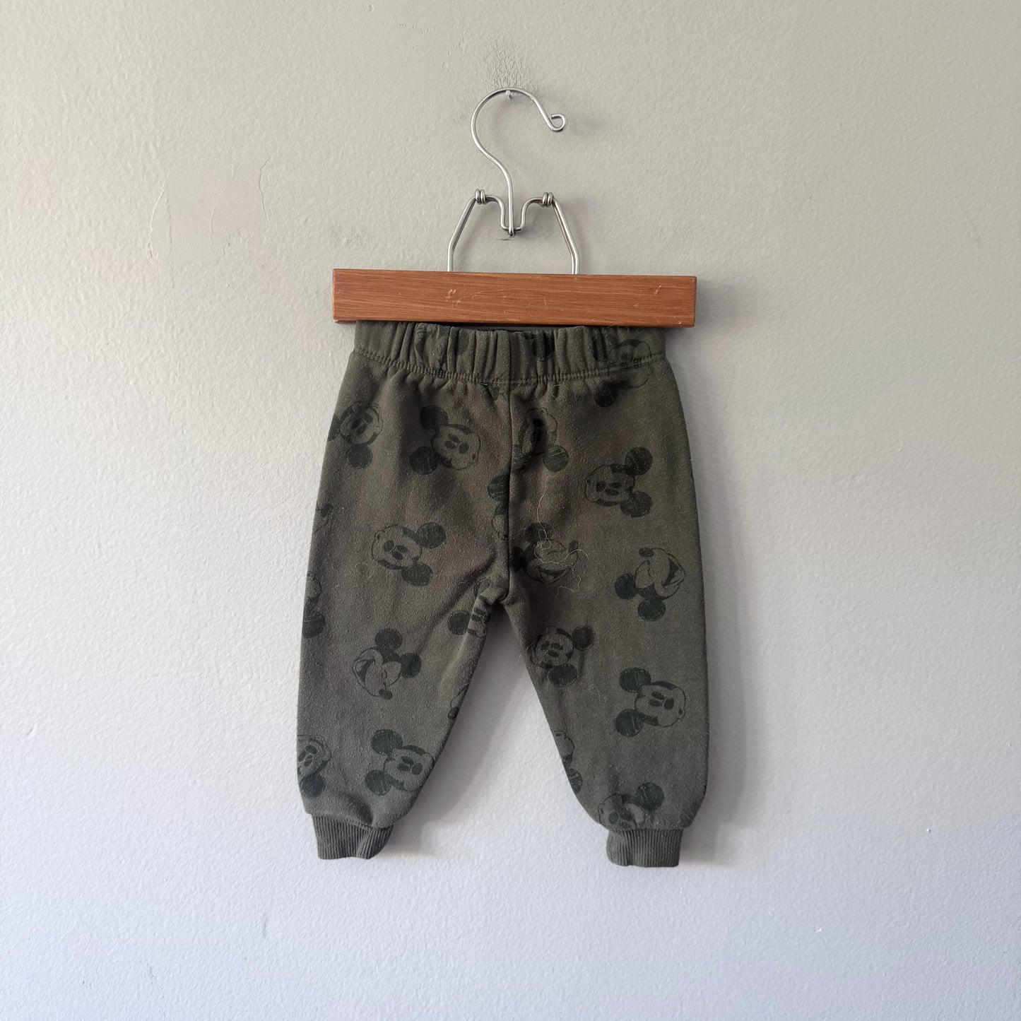 Disney baby / Mickey sweatpants / 6M