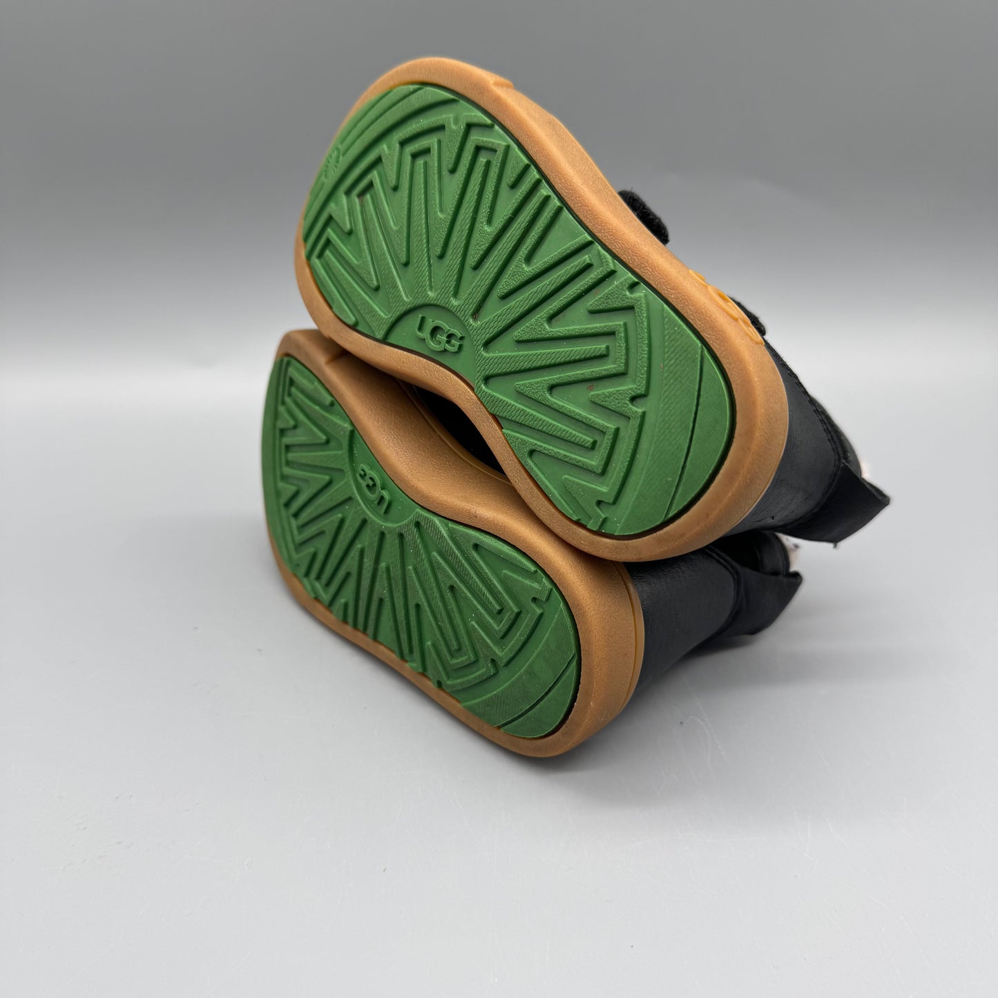 UGG / Snow Boots / US6