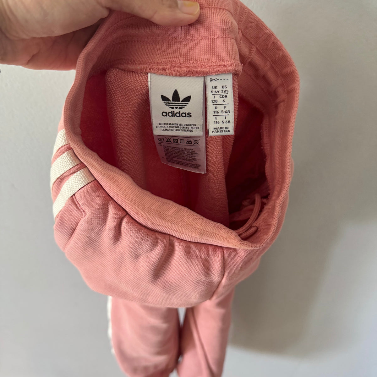 Adidas / Light orange sweatpants / 5-6Y