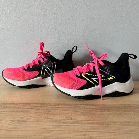 New Balance / Pink x black sneaker / US12
