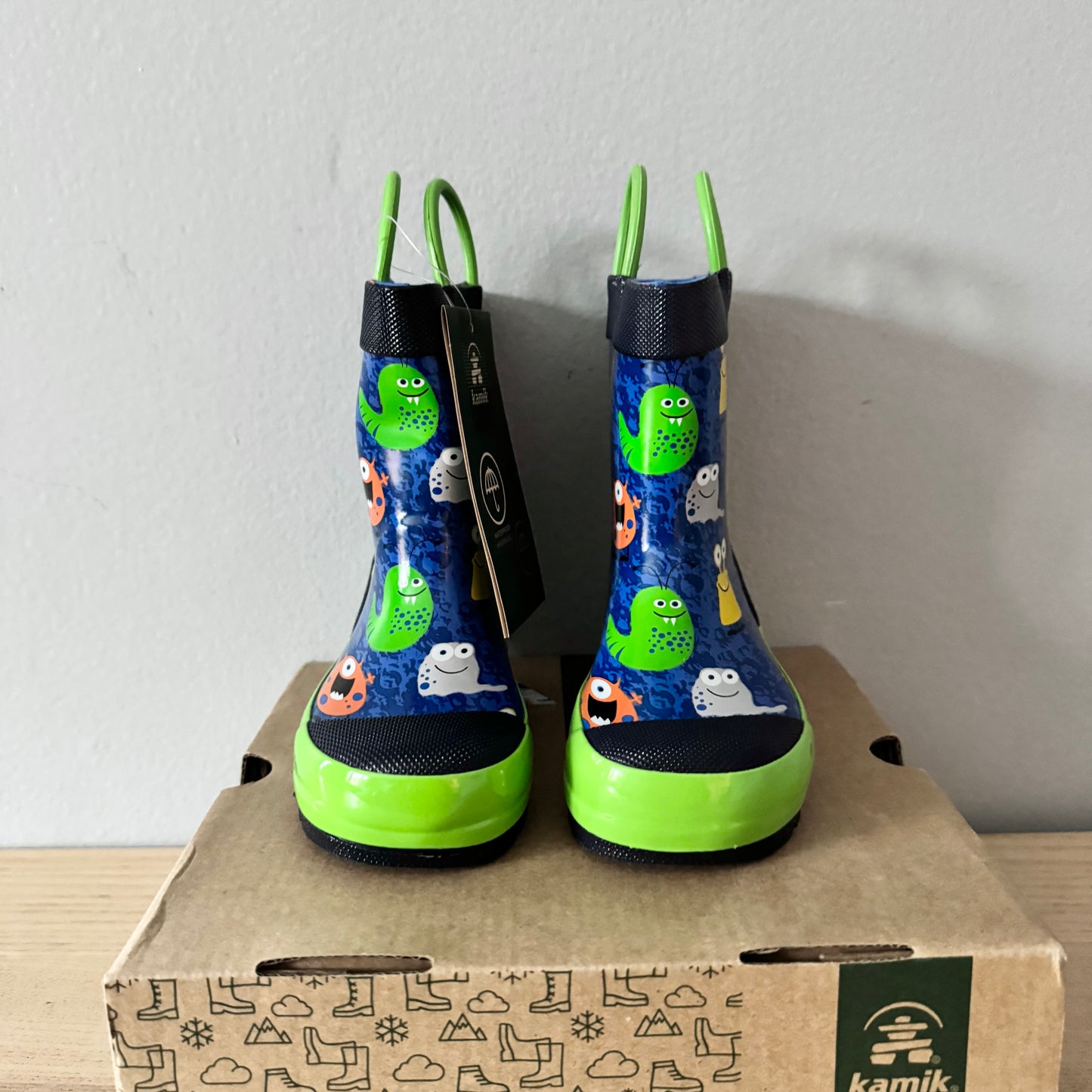 Kamik / Rain boots / US7 - New with box