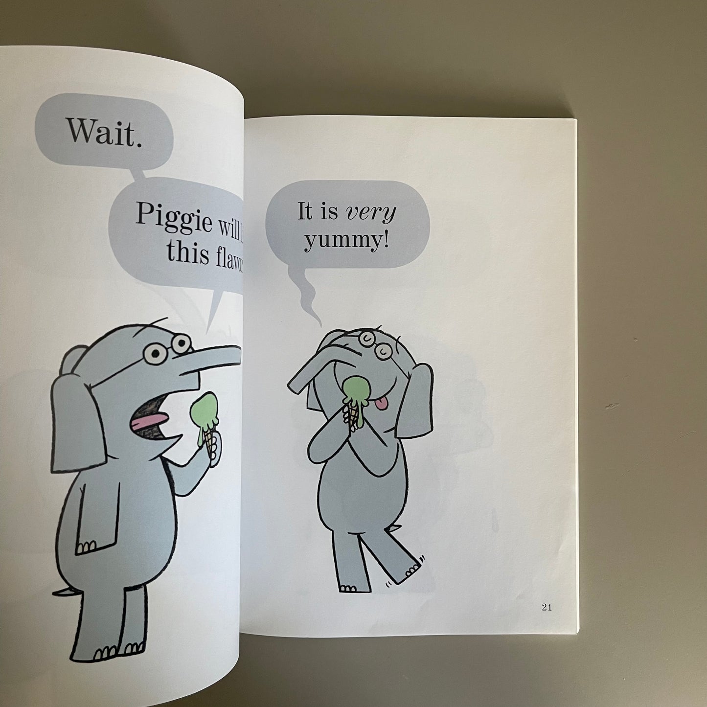 Should I Share My Ice Cream? / Mo Willems