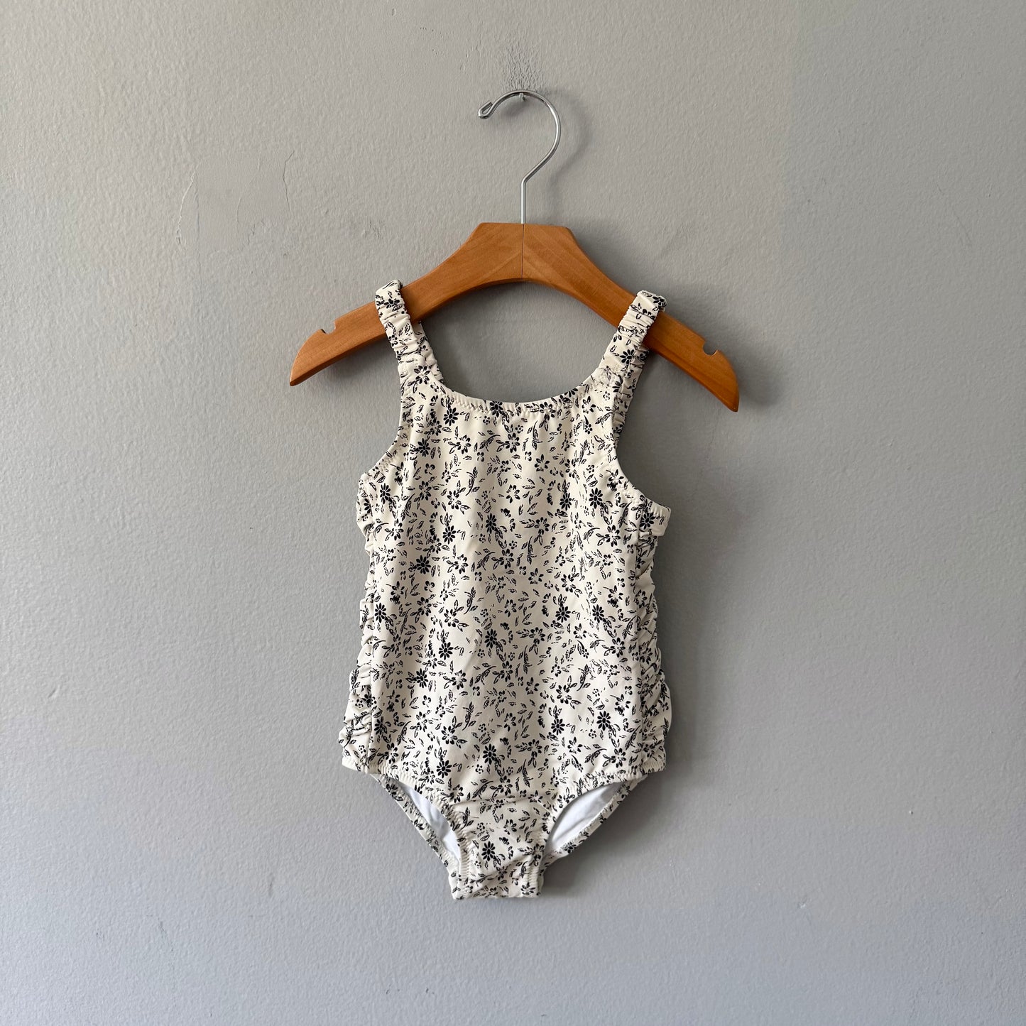 Zara / White x floral swim wear / 3-4Y - New with tag