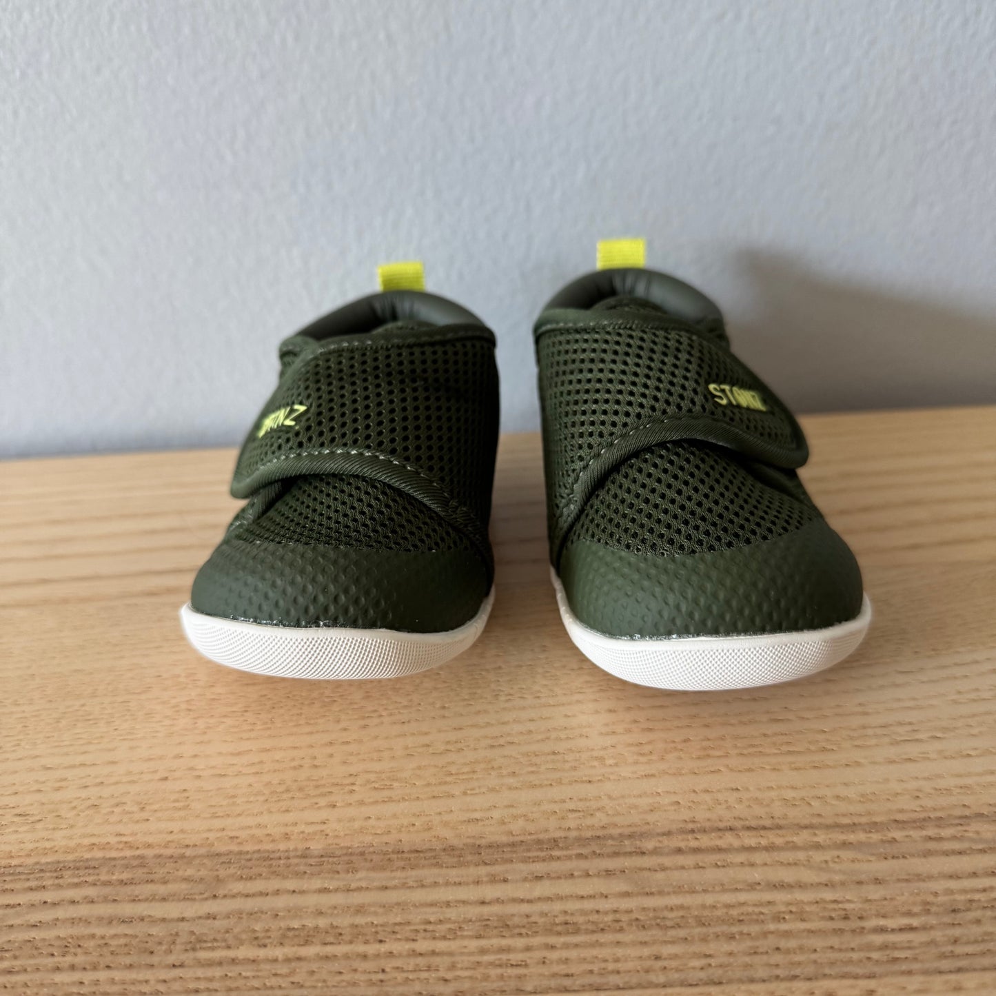 Stonz / Shoes / US4