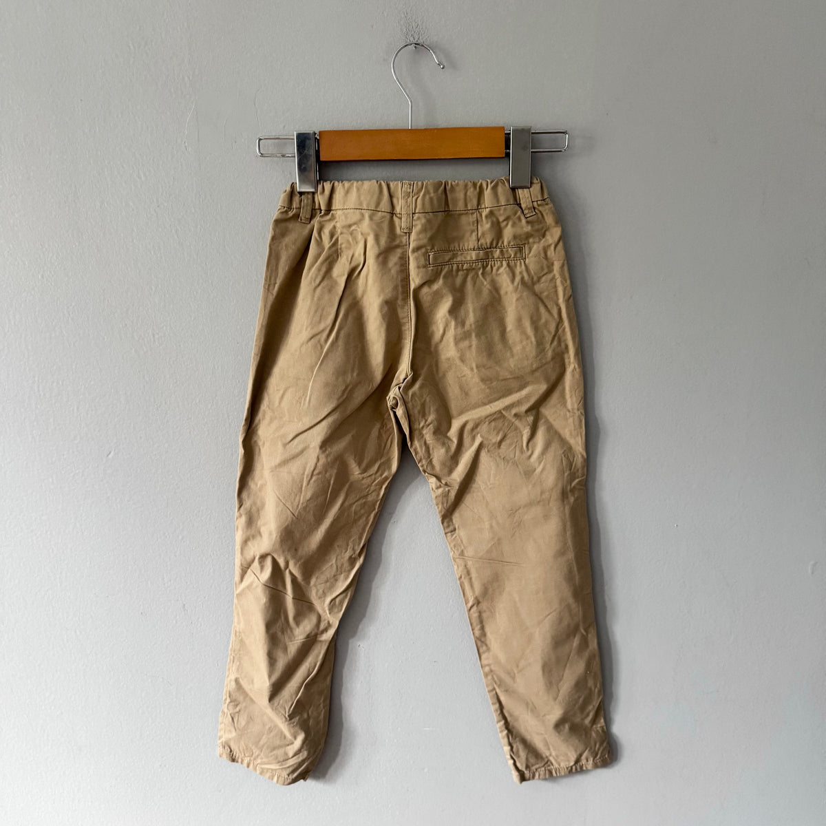H&M / Beige chino pants / 5-6Y