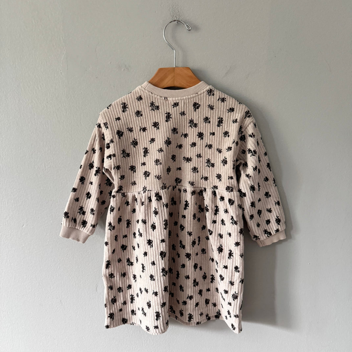 Zara / Beige corduroy x floral long sleeve dress / 18-24M