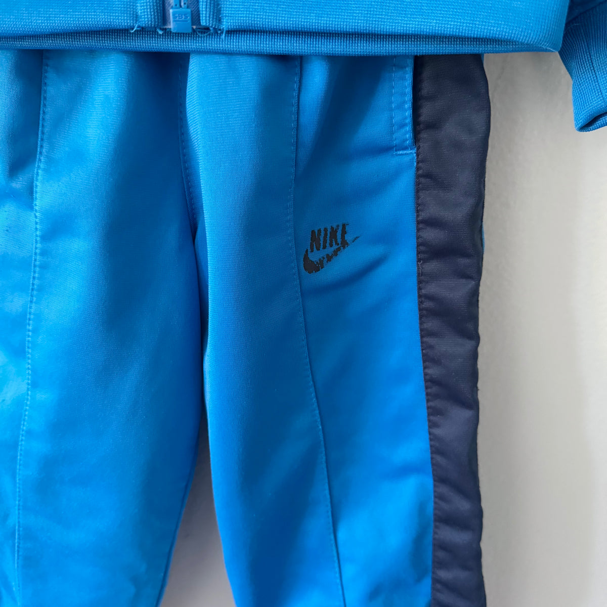 Nike / Blue x black track suit set / 2T