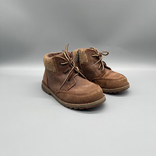 UGG / Boots / US9