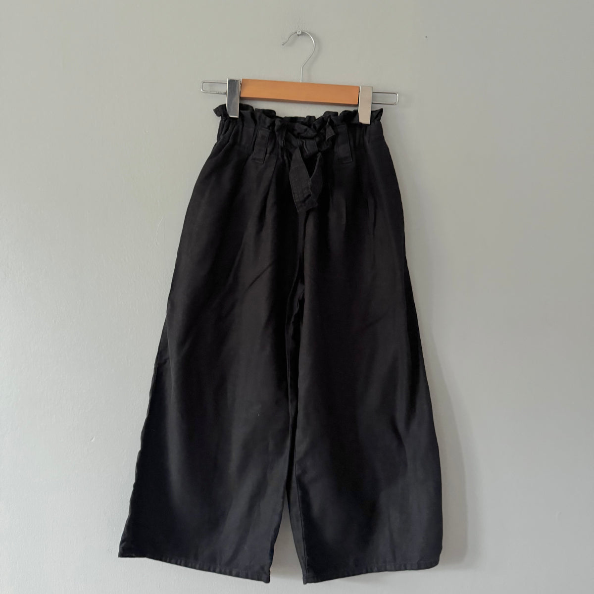 GU / Black wide pants / 8Y