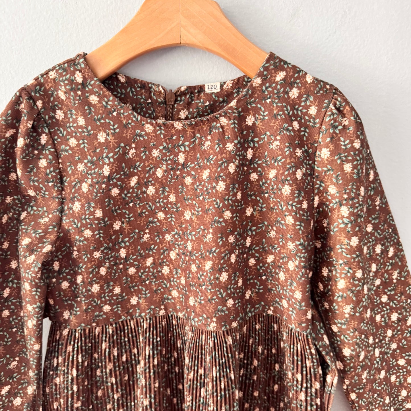 No brand / Brown floral dress / 120(6-7Y)