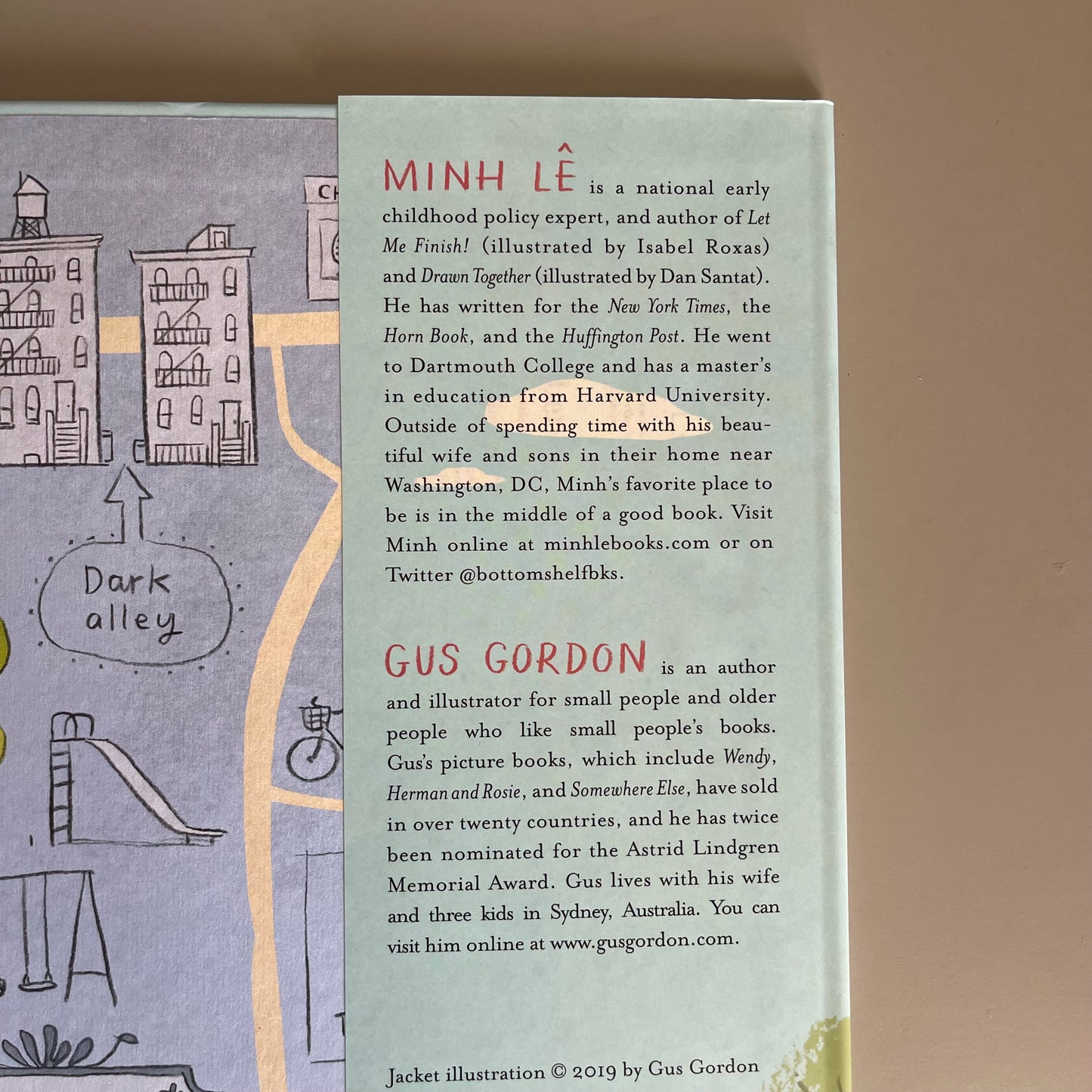 [Brand New] The Perfect Seat / Minh Le & Gus Gordon
