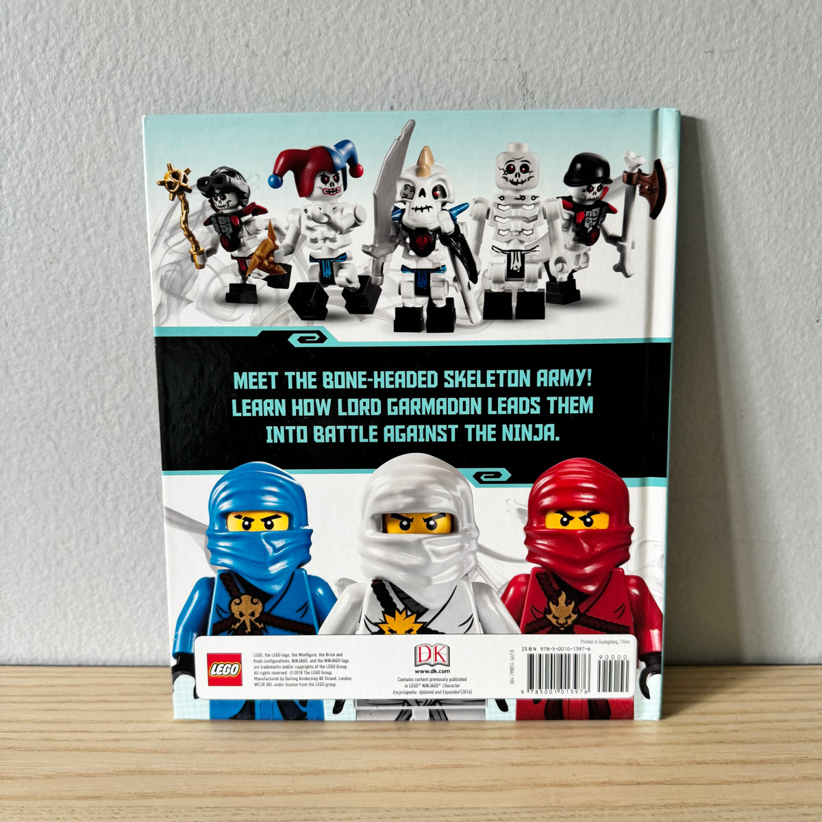 LEGO NINJAGO - Ninja vs. Skeletons