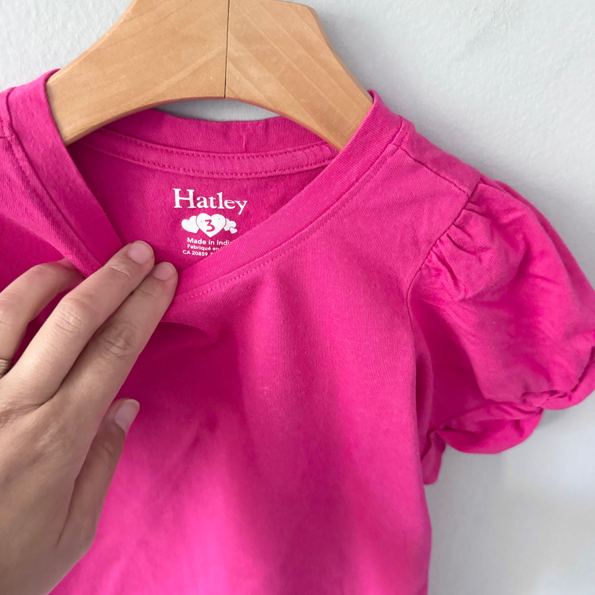 Hatley / Vivid pink puff sleeve top / 3Y