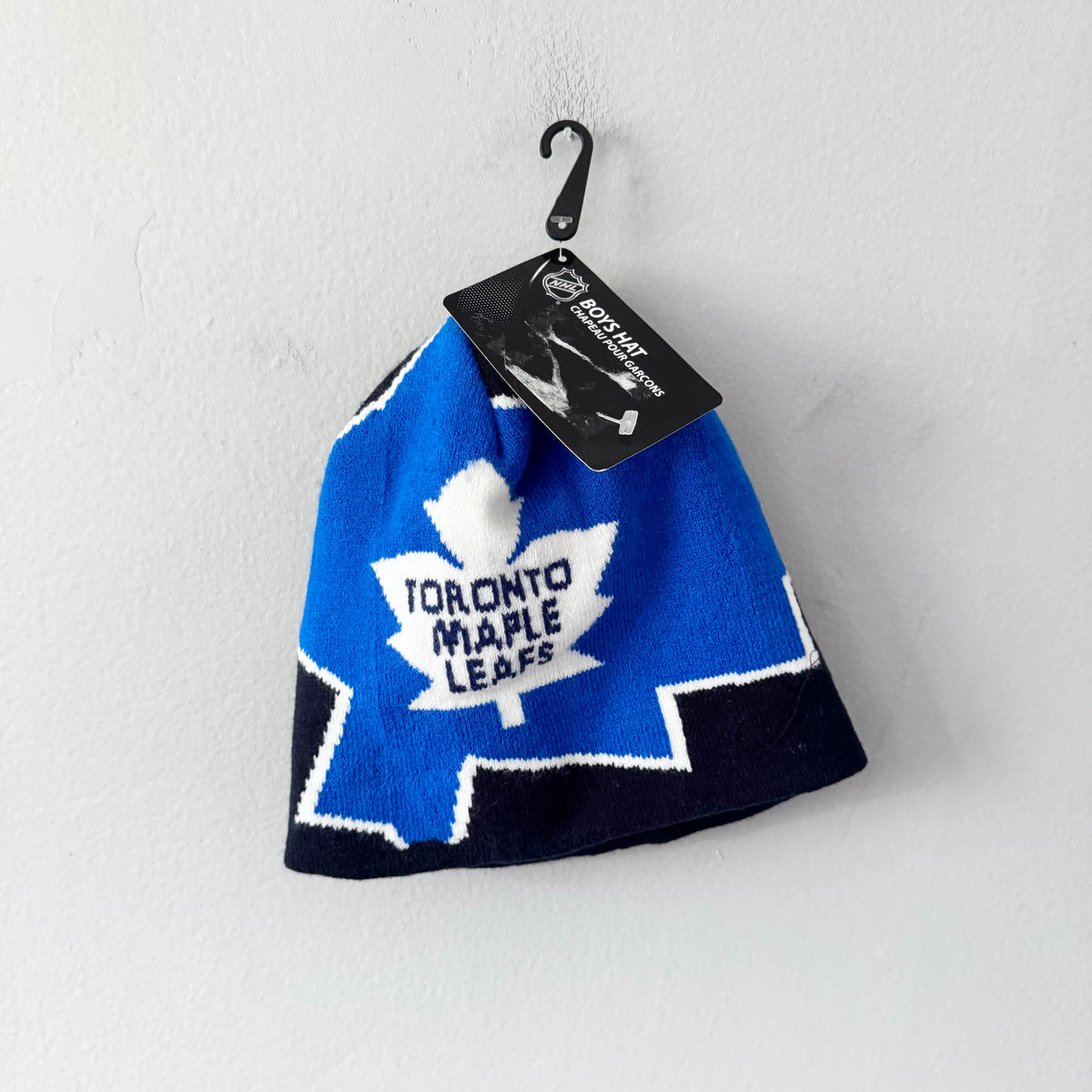 NHL / Toronto Maple Leafs beanie / Youth - New with tag