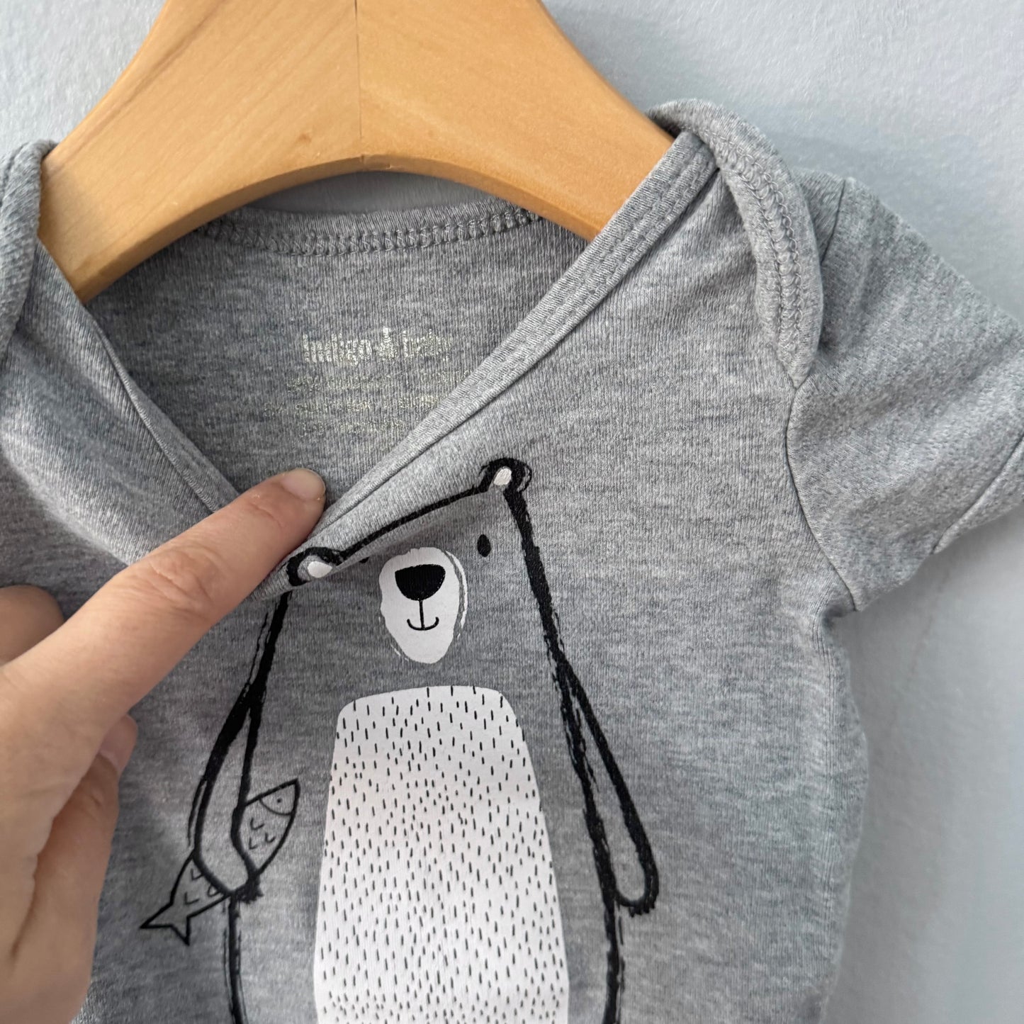 Indigo Baby / Light grey onesie / 3-6M