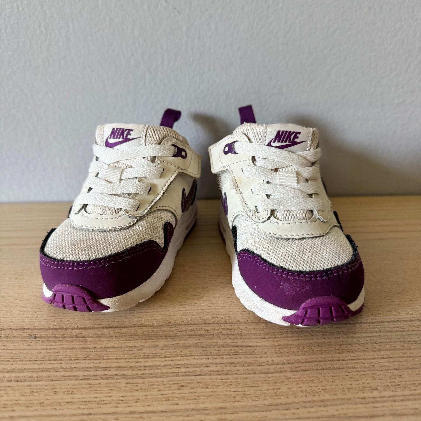 Nike / Sneaker / US7