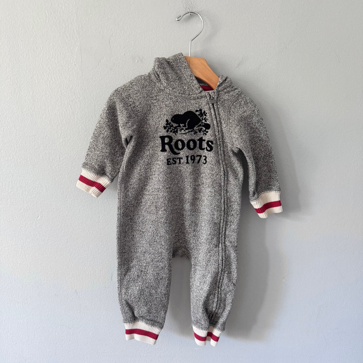 Roots / Salt and pepper crew romper / 6-12M