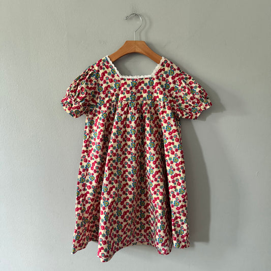 Sans marque / Robe blouse beige à fleurs rouges / 6 ans