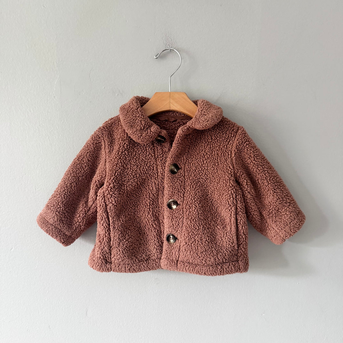 Uniqlo / Brown sherpa jacket / 12-18M