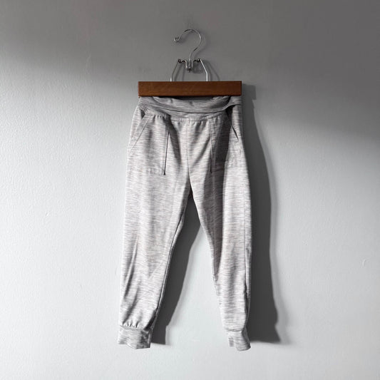 Roots / Light grey active pants / 4T